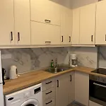 Cozy And Central Apartment
